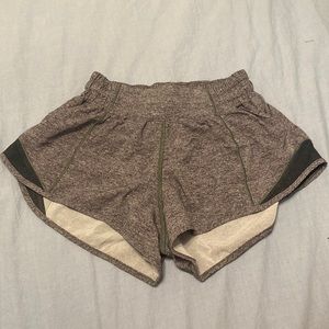 grey lululemon hotty hot shorts 2.5 inch size 2